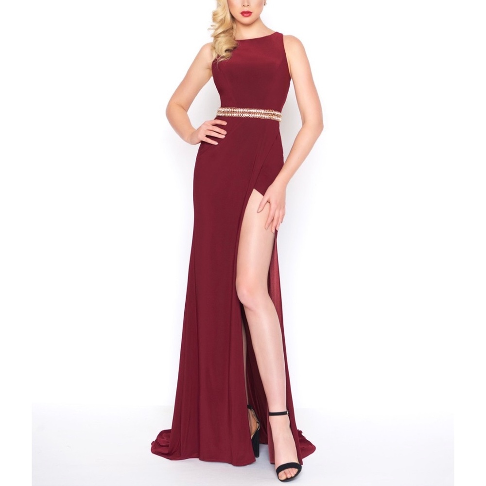 NEW Mac Duggal 2012 Rhinestones Metal Chain Link Waistband Slit Gown, Size 2